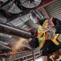 DeWalt DCG418X1 Flexvolt 60V MAX 4-1/2" - 6" Cordless Grinder Kit -Best Tool Shop image 28acc7ff 00a4 4eb8 bfae 91d01ceffd4b