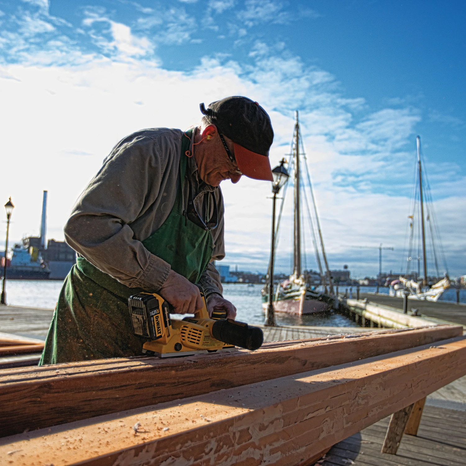 DeWalt DCP580B Cordless Planer (Tool Only) 4 DeWalt DCP580B Cordless Planer (Tool Only) - Image 2