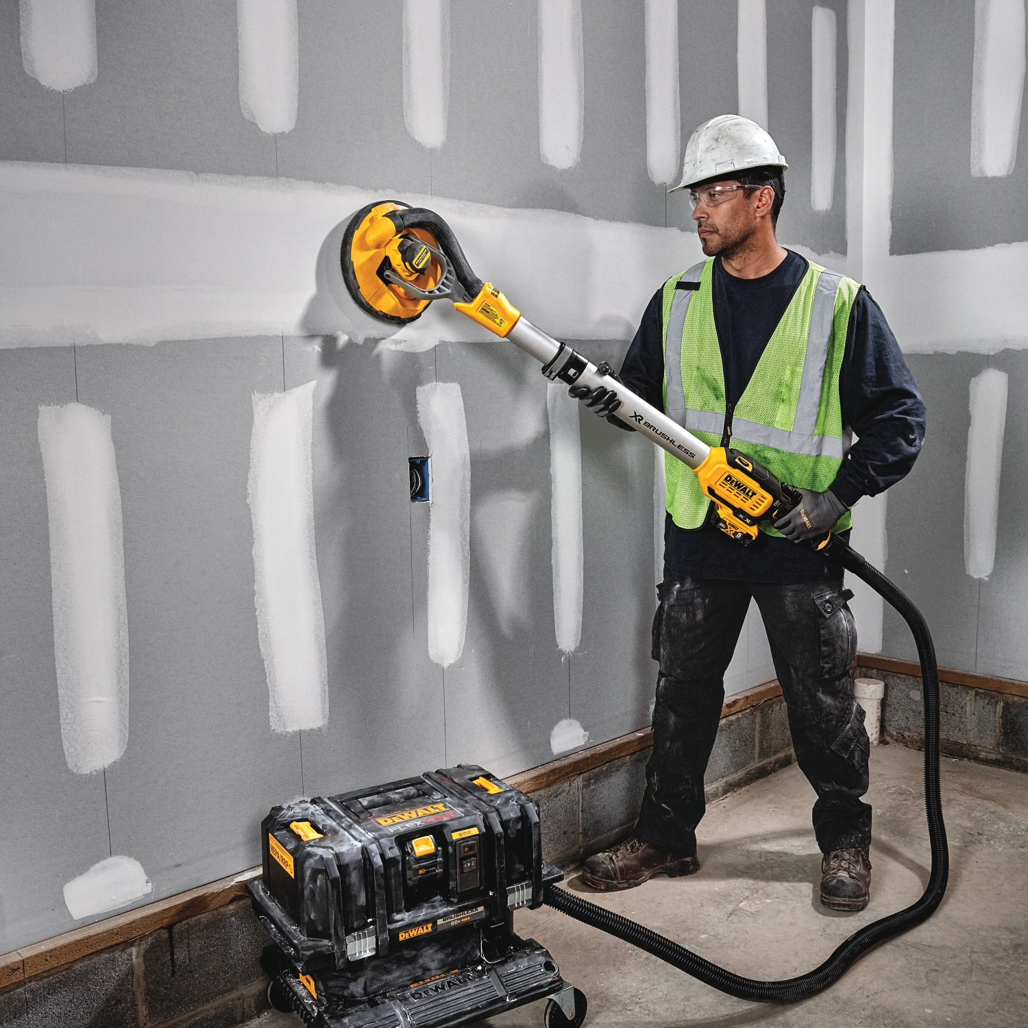 DeWalt DCE800P2 20V Max Cordless Drywall Sander Kit 5 DeWalt DCE800P2 20V Max Cordless Drywall Sander Kit - Image 3