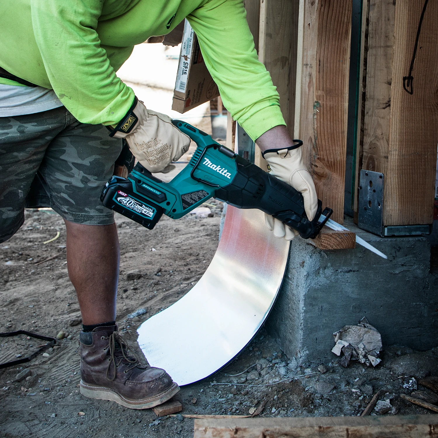 Makita GRJ01M1 40V Max XGT Brushless Recipro Saw Kit 5 Makita GRJ01M1 40V Max XGT Brushless Recipro Saw Kit - Image 3