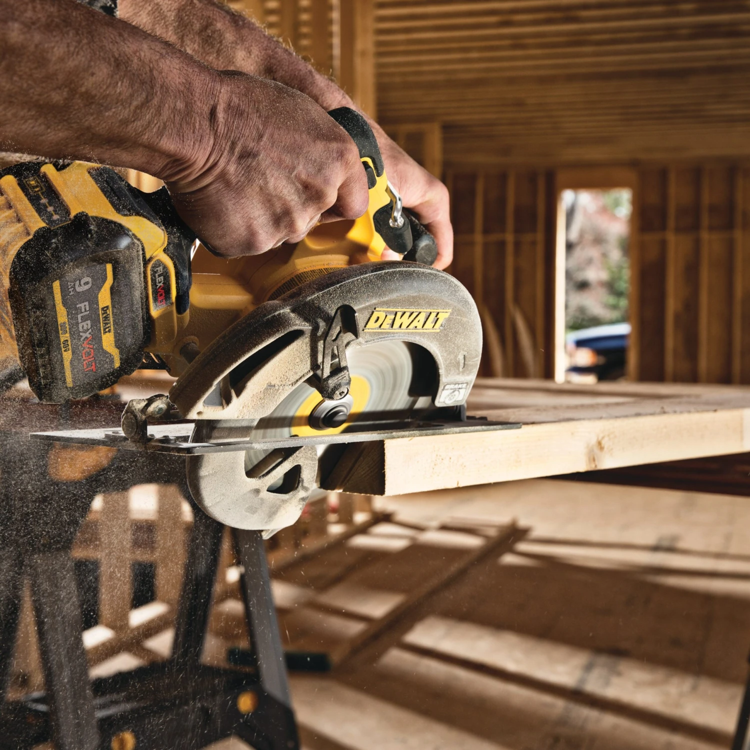 DeWalt DCS578B Flexvolt 60V MAX Brushless 7-1/4"Cordless Circular Saw With Brake (Tool Only) 5 DeWalt DCS578B Flexvolt 60V MAX Brushless 7-1/4"Cordless Circular Saw With Brake (Tool Only) - Image 3