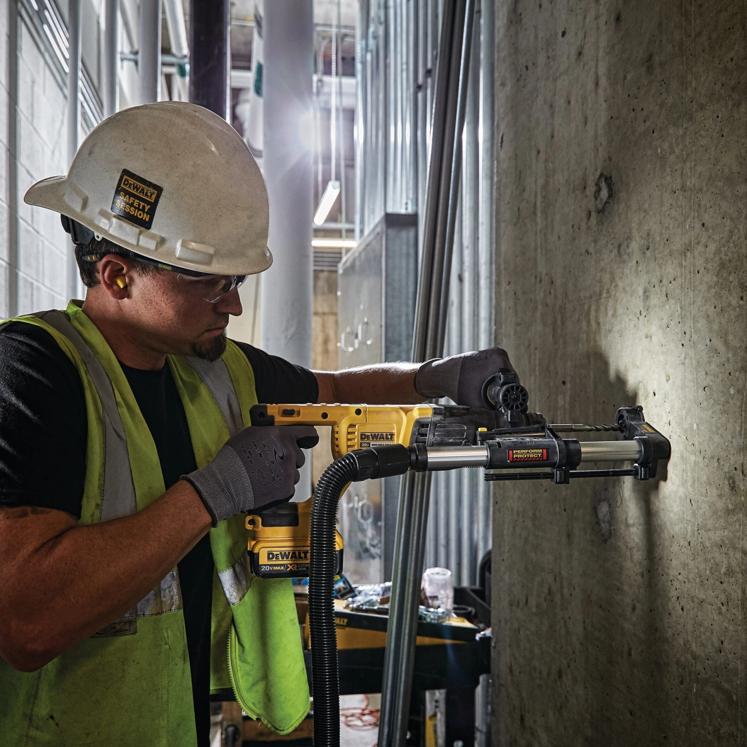 DeWalt DCH133B 1" SDS Plus D-Handle Rotary Hammer 5 DeWalt DCH133B 1" SDS Plus D-Handle Rotary Hammer - Image 3