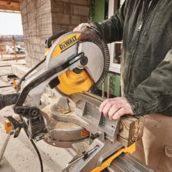 DeWalt DWS715 12" Single-Bevel Compound Miter Saw -Best Tool Shop image 90f10ce5 18fd 4d75 8ef3 484cac9519f5